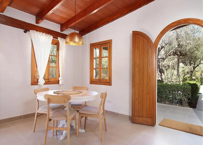 Villa Stylish Two-bedroom Anere Pollença