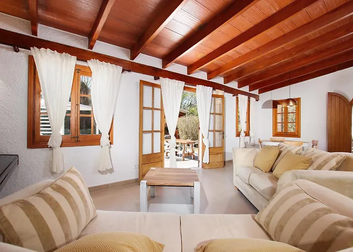 Stylish Two-bedroom Anere Villa