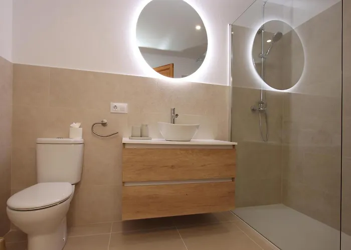 Stylish Two-bedroom Anere