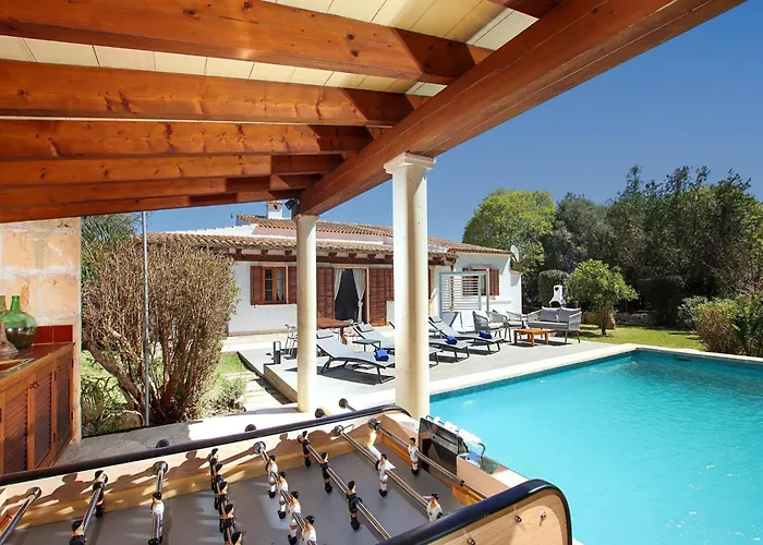 Stylish Two-bedroom Anere Villa Pollença