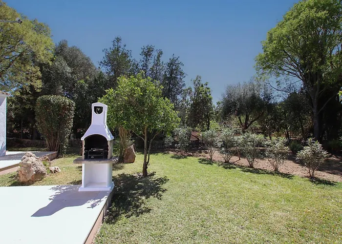 Stylish Two-bedroom Anere Villa *