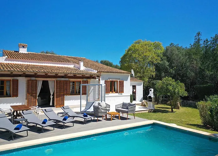Stylish Two-bedroom Anere Villa Pollença