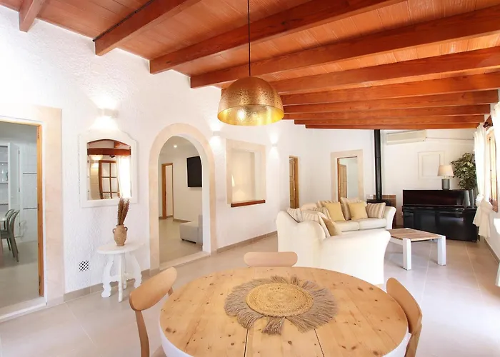 Stylish Two-bedroom Anere Pollença