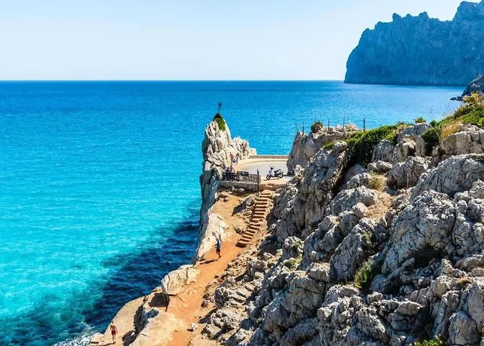 Stylish Two-bedroom Anere * Pollença