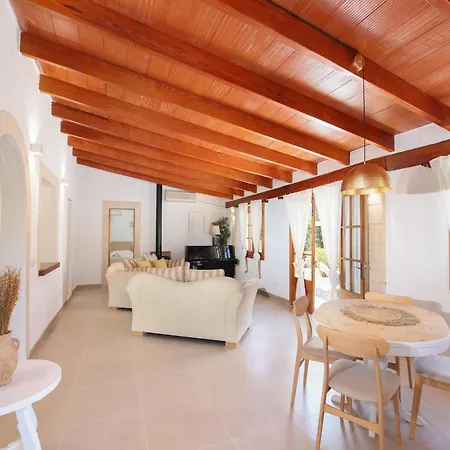 Stylish Two-bedroom Anere * Pollensa