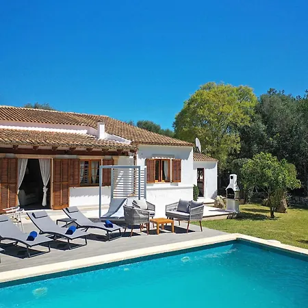Stylish Two-bedroom Anere Villa Pollenca