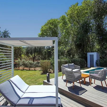 Stylish Two-bedroom Anere