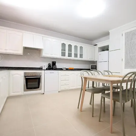 Stylish Two-bedroom Anere Villa *